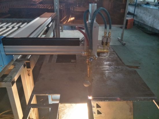 고품질 1530 자동 강철 커터 플라즈마 금속 절단 기계, CNC 불꽃 절단 기계