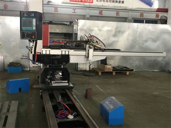 중국어 저렴한 절단 30mm CNC 플라즈마 절단 기계 가격
